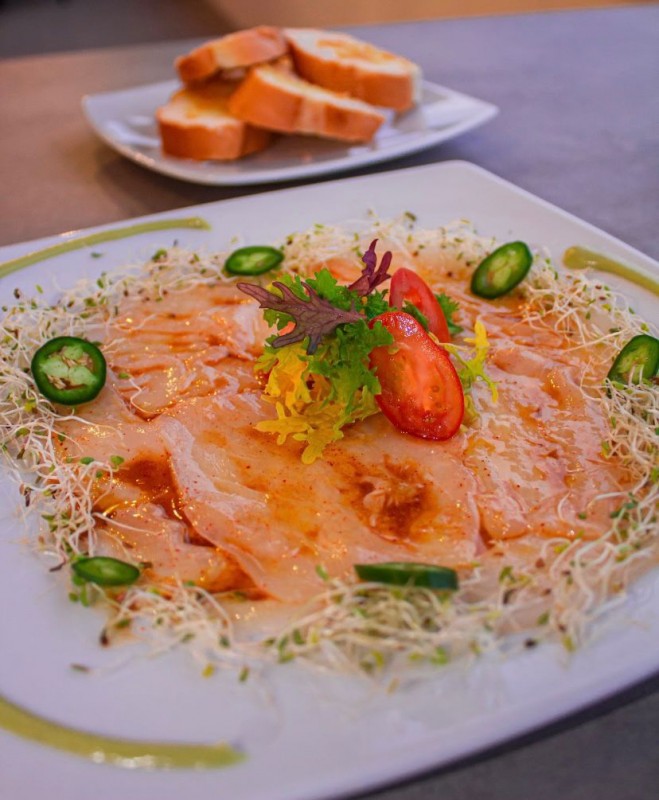 SASHIMI DE CORVINA